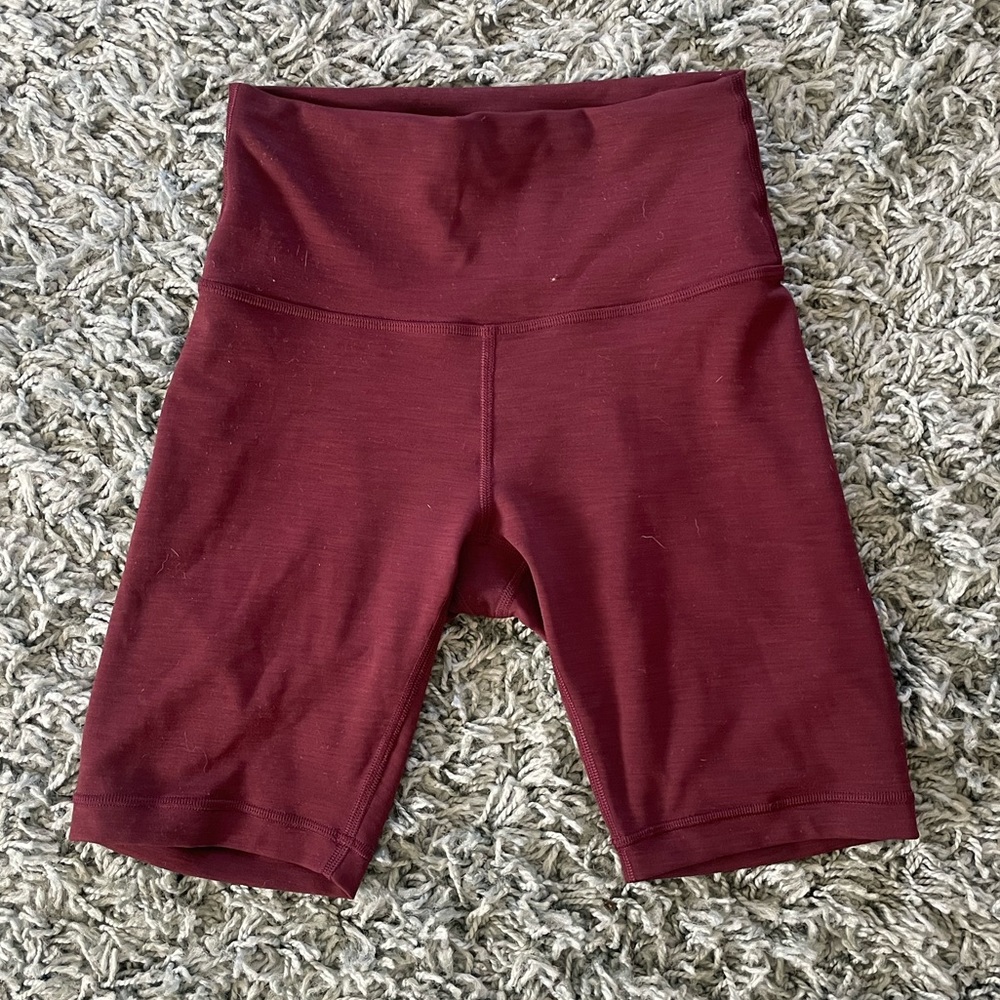 lulu biker / running shorts sz 4 like new